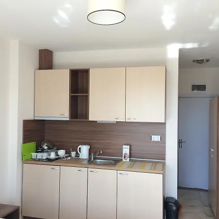 מלון דירות Palm Plazza Apart *